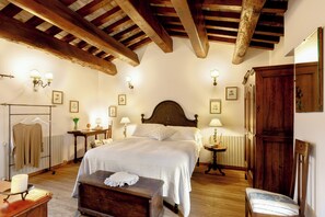 3 chambres, fer et planche à repasser, Wi-Fi gratuit, draps fournis