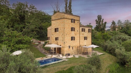 Casatorre 6+2, Emma Villas