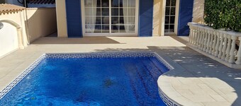 Superbe Villa Dans Quartier Calme