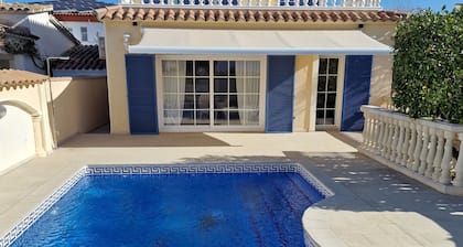 Superbe Villa Dans Quartier Calme