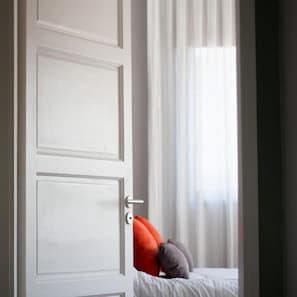 Down duvets, memory-foam beds, blackout curtains, iron/ironing board - Huli B&B (Mendoza)