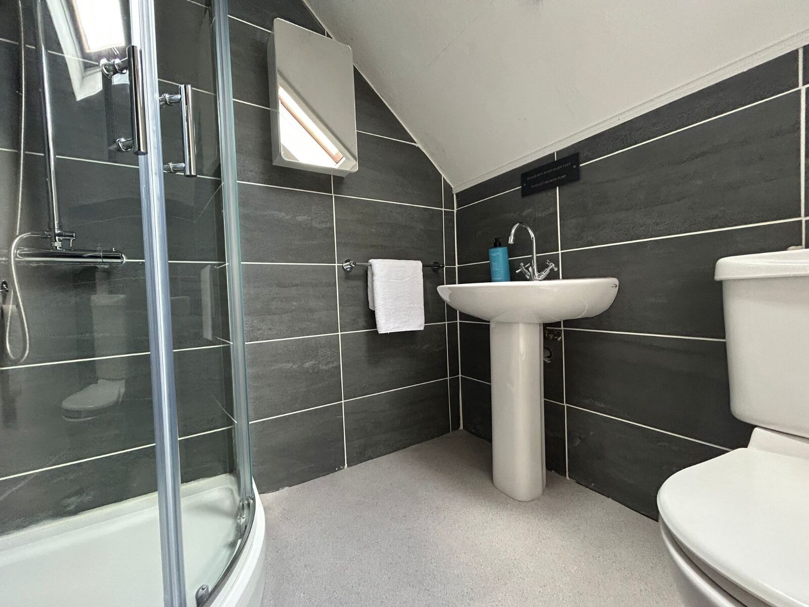 House | Bathroom