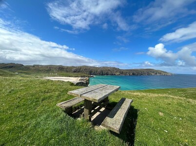 Dog Friendly 6- Bedroom House in Isle of Lewis - Great for Families and Large Groups