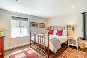 1 chambre, Wi-Fi gratuit, draps fournis