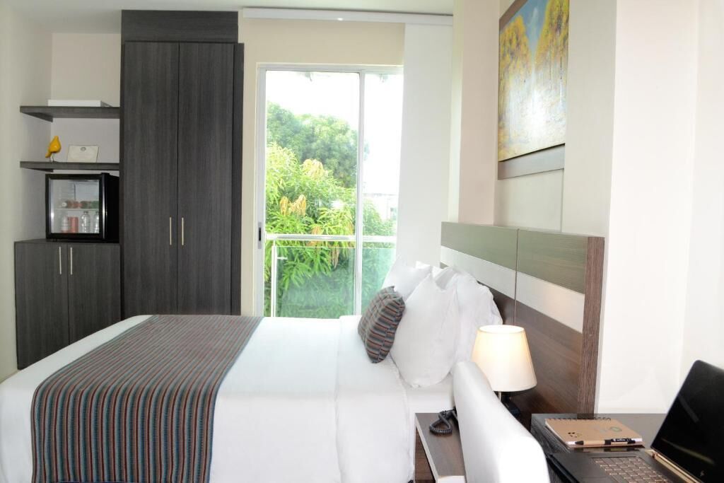 高级双人房 | 免费 WiFi、床单