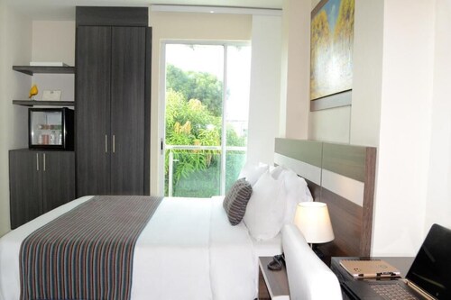 hotel metropolitano plaza