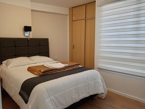 3 bedrooms, iron/ironing board, free WiFi