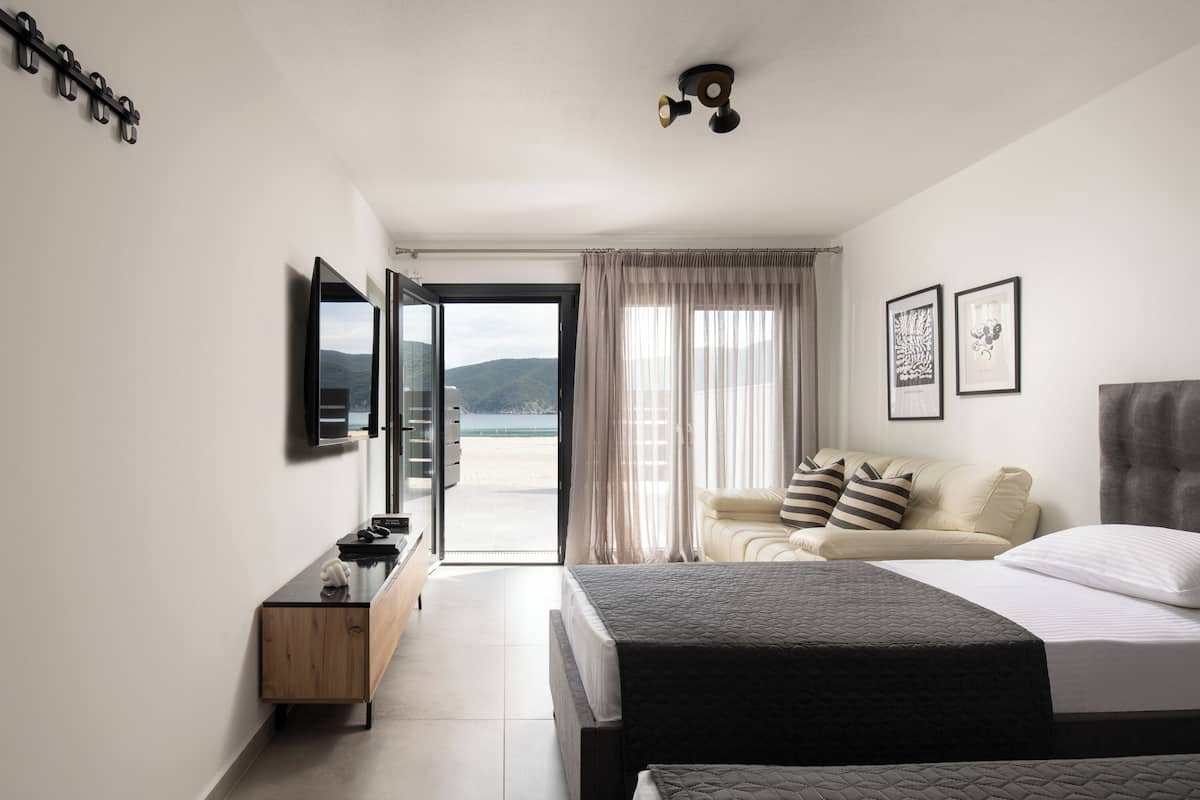 Sigma Beachfront Villa | 3 bedrooms, soundproofing, iron/ironing board, free WiFi