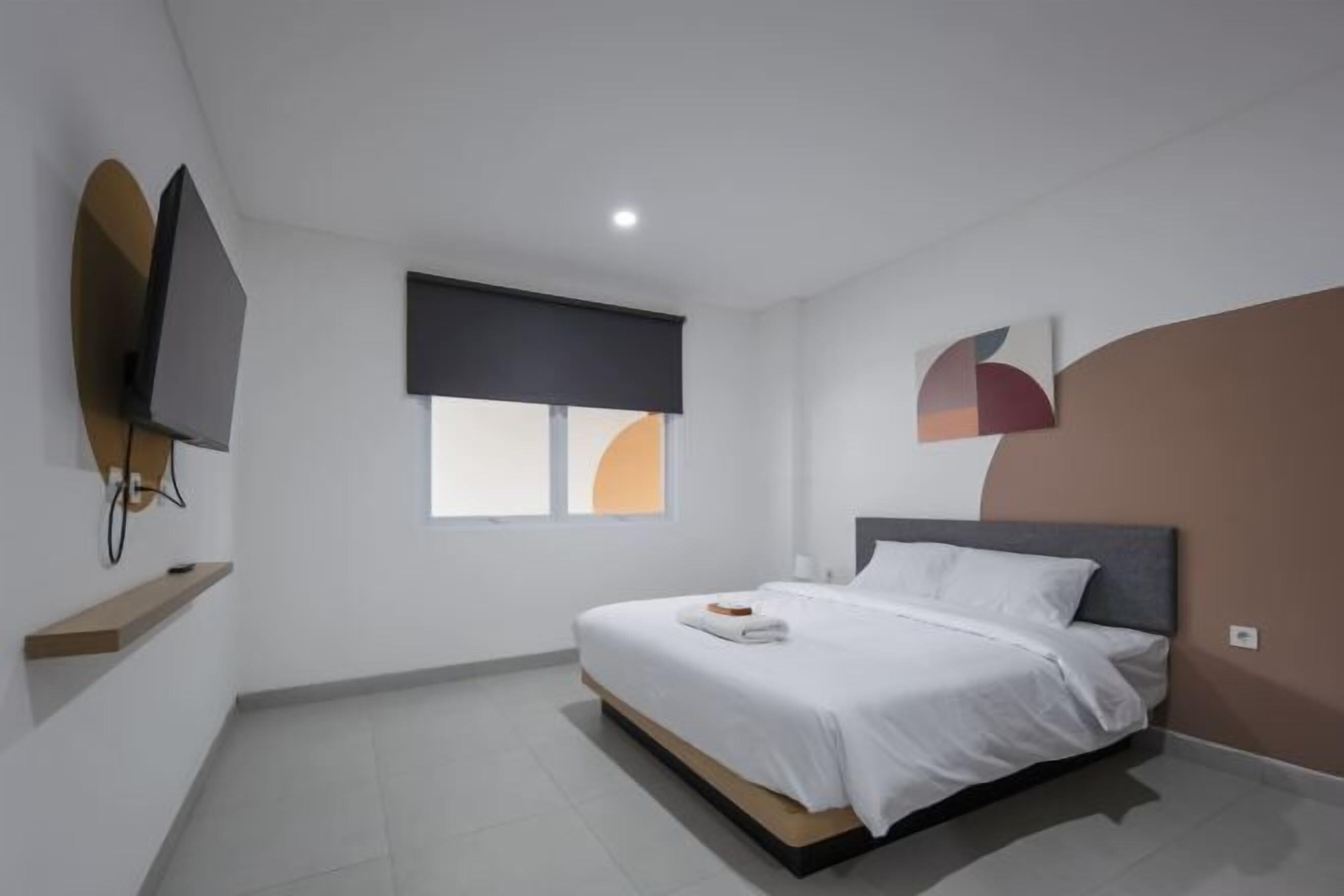 Schreibtisch, laptopgeeigneter Arbeitsplatz, kostenloses WLAN