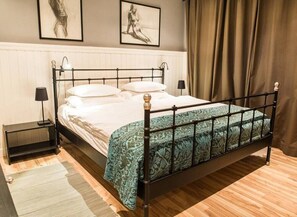 2 bedrooms, desk, iron/ironing board, free WiFi - Kolovrat, 90 m2, 2 bedrooms, terrace, airco, garden, own parking, BBQ (Tolmin)