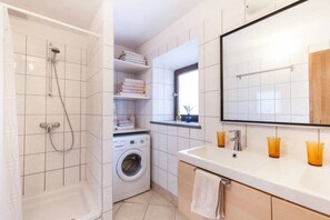 مجففات شعر، مناشف