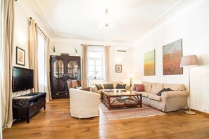 Smart TV, fireplace - Stylish Penthouse with large terrace and private parking with EV (Most na Soci)