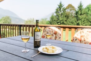Outdoor dining - Modern and renovated house in the beautiful Soca Valley (Kobarid)