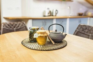 Dining - Stylish, newly refurbished loft apartment with stunning views of the mount Krn and surroundings (Kobarid)