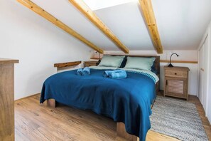2 Schlafzimmer, Reisekinderbett, kostenloses WLAN, Bettwäsche