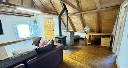 Hisa Luciano offers a perfect stay for groups till 5, who wants to enjoy the Soca Valley
