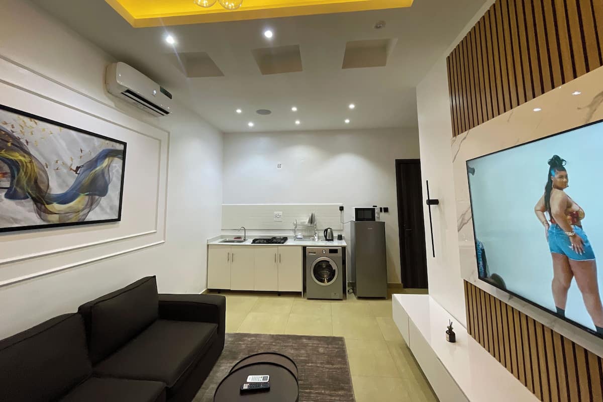 Apartemen Klasik | Area keluarga | Smart TV 50-inci dengan saluran TV kabel