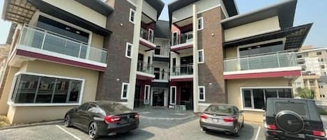 숙박 시설 정면