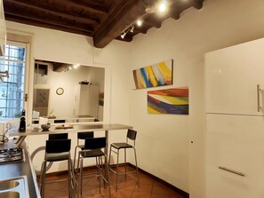 Fridge, microwave, oven, dishwasher - La Finestra su Campo de' Fiori (Roma)