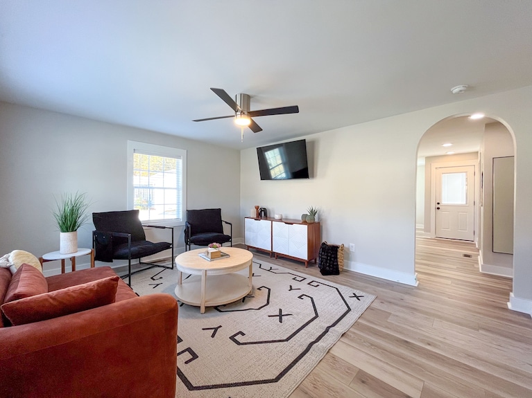 2 Br King Bed Near Duke Hospital & Campus - Carrboro, NC