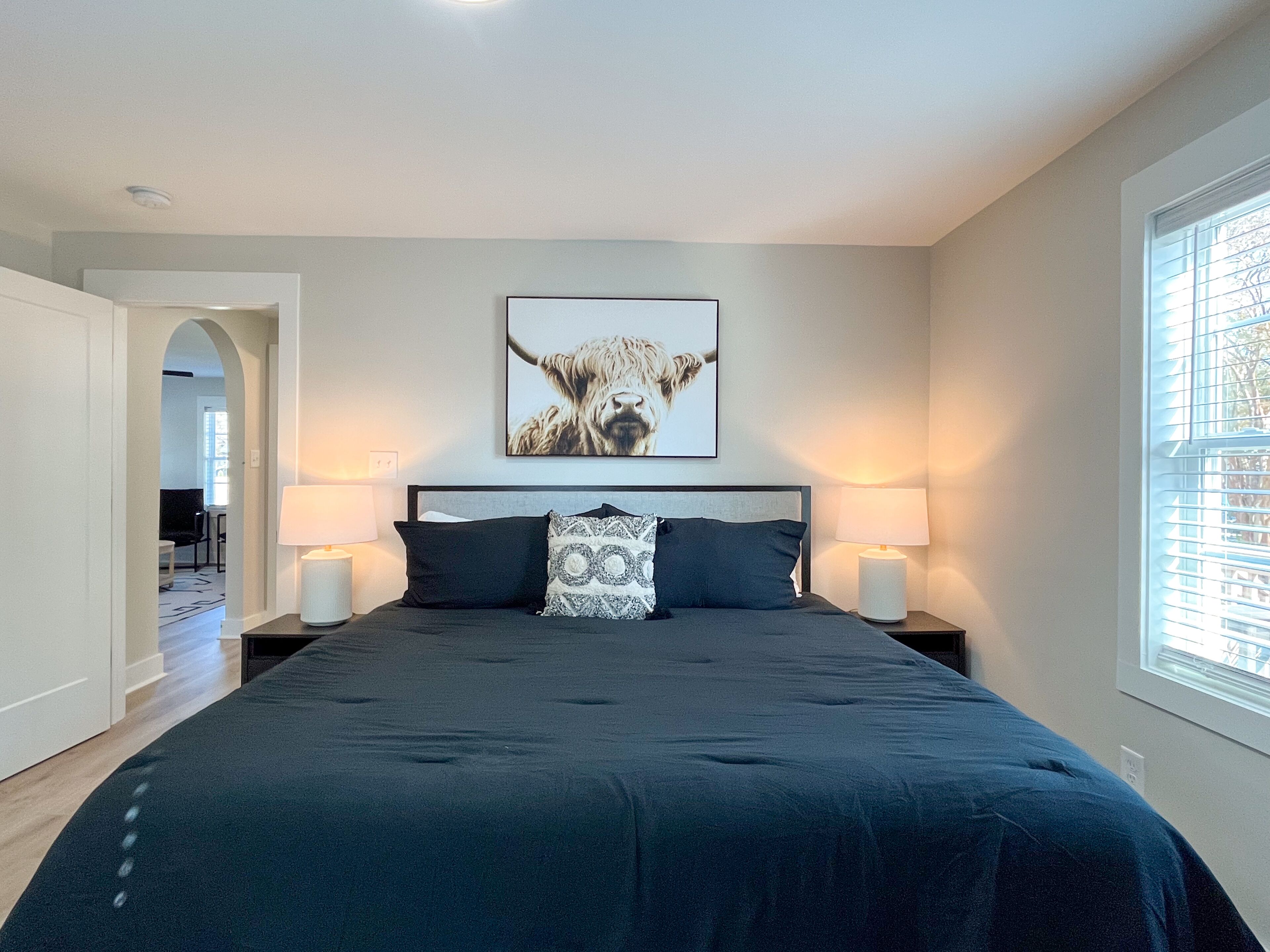 2 bedrooms, desk, iron/ironing board, travel crib