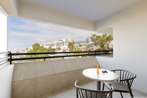 Outdoor dining - Costa Adeje S.Maria Studio 2 minutes walking to the beach (Costa Adeje)