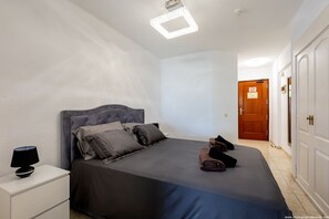 In-room safe, iron/ironing board, travel cot, free WiFi