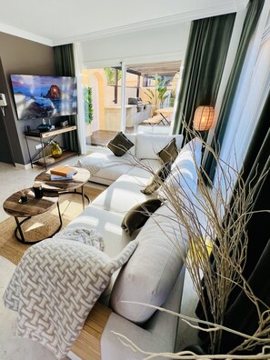 Televisión y estéreo 