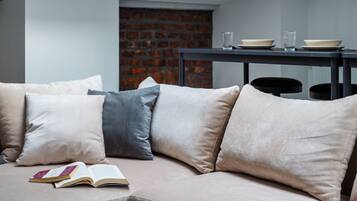 Family Apartment | Living area | Flat-screen TV