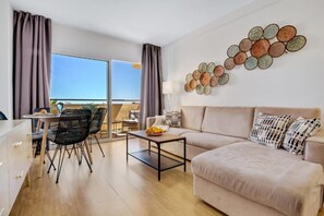 Living area - 2- Apartamento con Vistas al mar (Torremolinos)