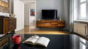 Design Apartment | 2 bedrooms, desk, blackout drapes, iron/ironing board - Roxy by Q4Apartments (Gdynia)
