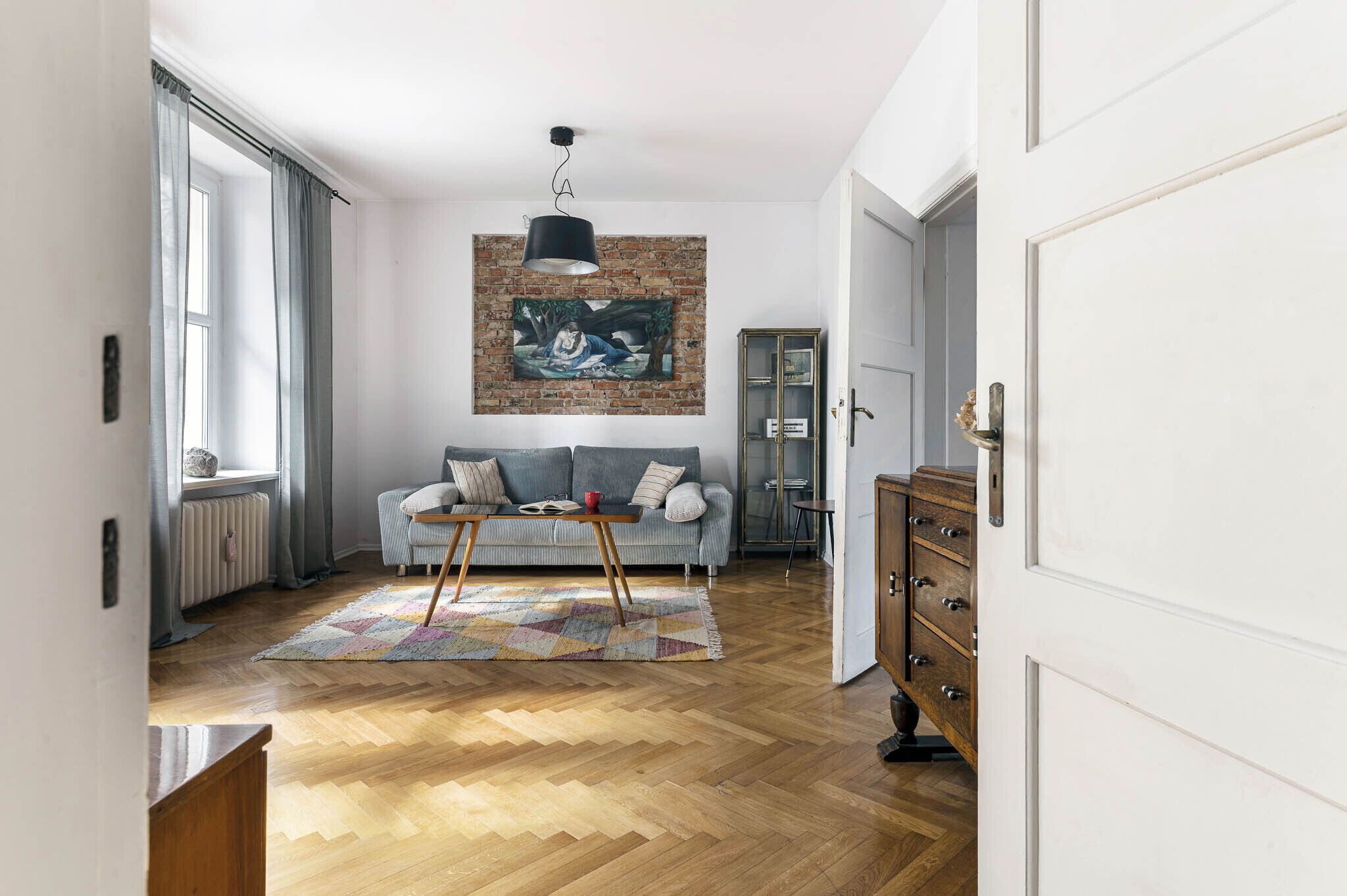 Design Apartment | 2 bedrooms, desk, blackout curtains, iron/ironing board