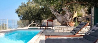 Villa Levrecchio - Two Bedroom Villa, Sleeps 4