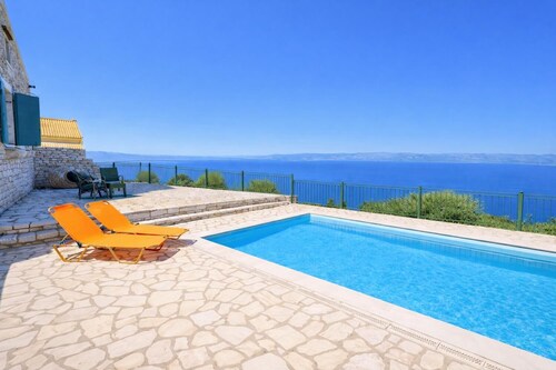 Villa Agathi - Two Bedroom Villa, Sleeps 4