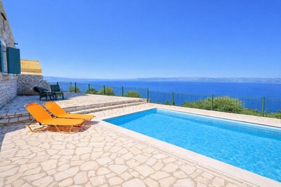 Villa Agathi - Two Bedroom Villa, Sleeps 4