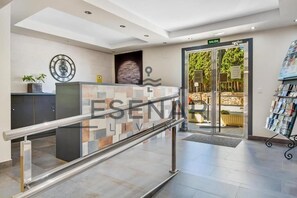 Lobby - Apartamento Ático (Torremolinos)
