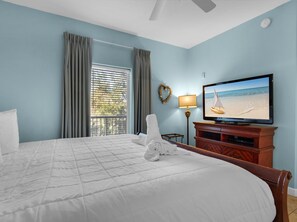 1 bedroom, desk, iron/ironing board, free WiFi - Steps to Beach with Zero Entry Pool (Miramar Beach)