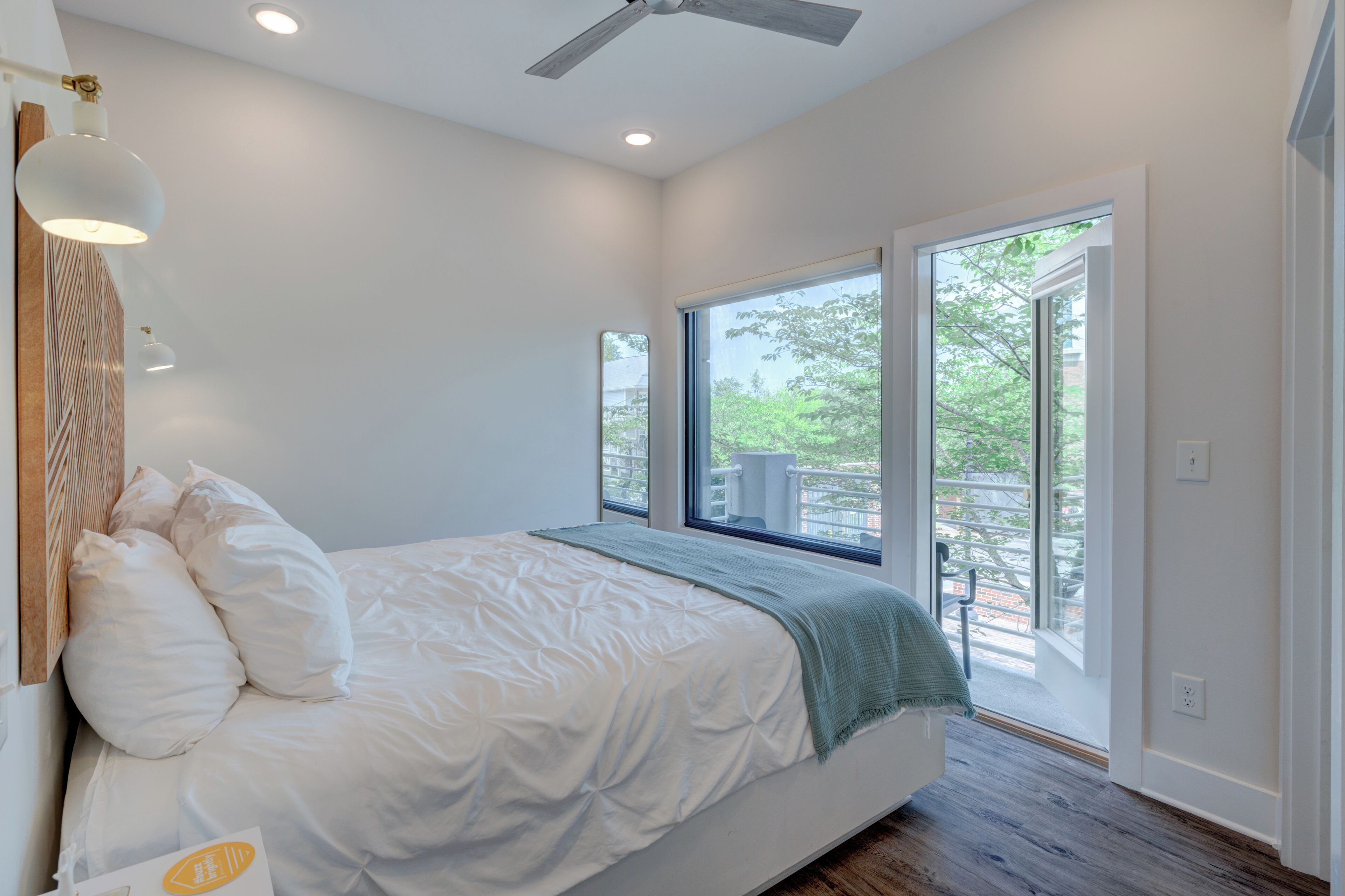 1 habitación, escritorio, tabla de planchar con plancha y wifi gratis 