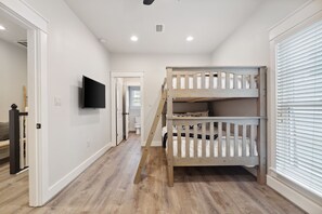 House | 3 bedrooms, individually decorated, individually furnished, desk - 30A Beach House - Come and Sea by PHG (Panama City Beach)