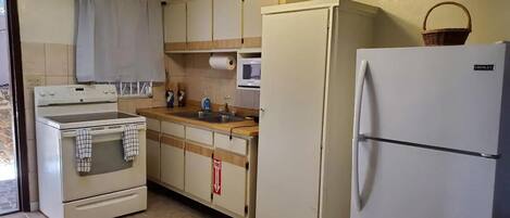 Fridge, microwave, stovetop, toaster