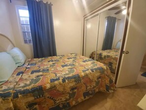 3 bedrooms, iron/ironing board, WiFi, bed sheets - Sea View 3 Bedroom Apartment in St. Thomas

 (St Thomas)