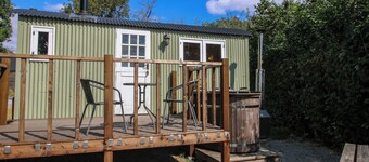 Aston - Shepherd Hut