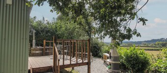 Aston - Shepherd Hut