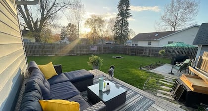 Tawas Getaway-Perfect Location for Scenic Fall Color tours & Hiking Trails!