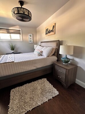 3 bedrooms, desk, iron/ironing board, WiFi