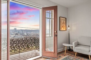 Interior - Fine View | Rooftop Deck | 4BR (Pittsburgh)