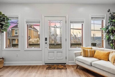 Fine View | Rooftop Deck | 4BR