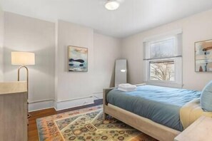 4 dormitorios, tabla de planchar con plancha, wifi y ropa de cama