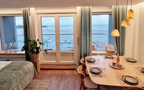 2 Schlafzimmer, Reisekinderbett, kostenloses WLAN, Bettwäsche