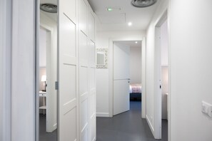 2 quartos, escrivaninha, ferros/tábuas de passar roupa, Wi-Fi